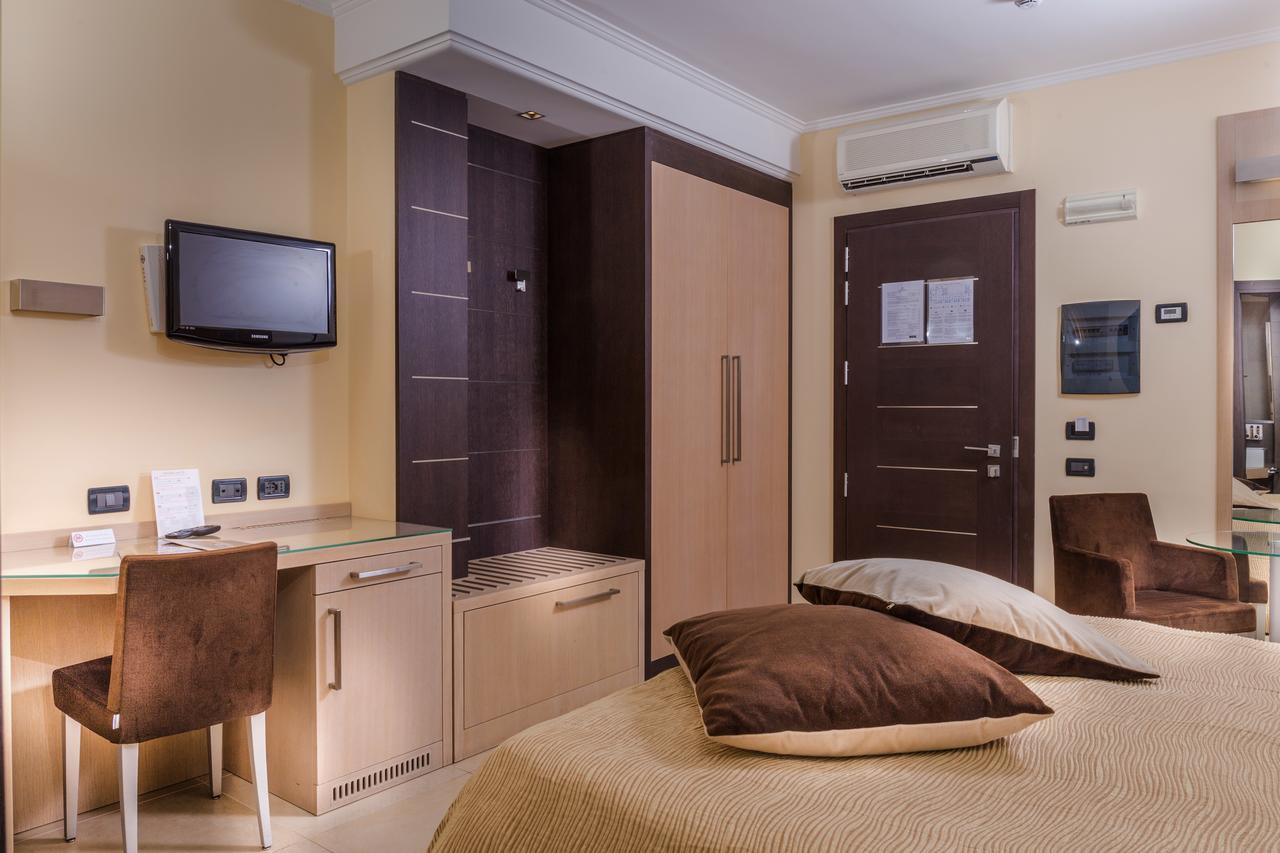 Hotel Imperial ซัน เบเนเดตโต เดล ตรอนโต ภายนอก รูปภาพ